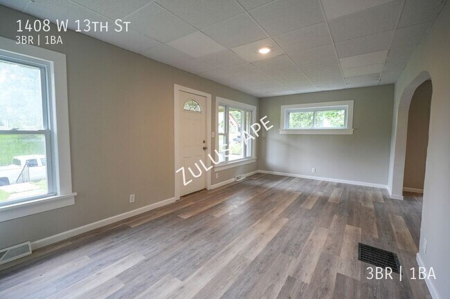 Building Photo - 1408 W 13th St