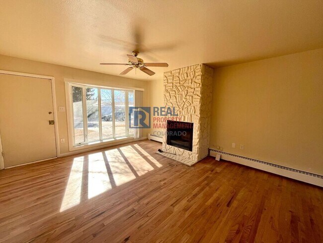 Building Photo - 310 Elmwood Dr