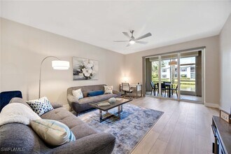 Building Photo - 886 Tanbark Dr