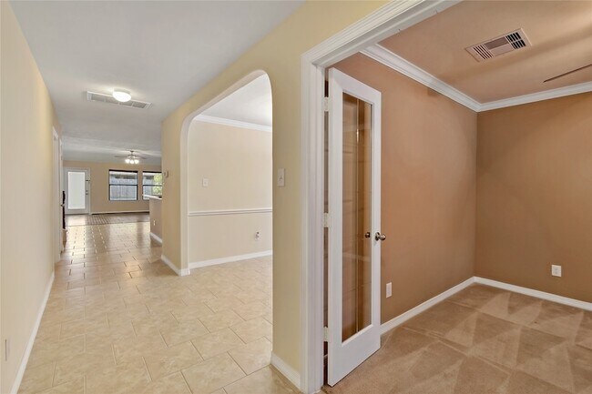 Foto del edificio - 3308 Southern Grove Ln