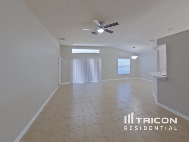 Building Photo - 11646 Tropical Isle Lane Riverview FL