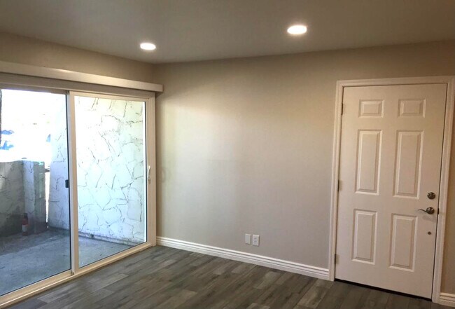 Foto del edificio - 8055 E Thomas Rd