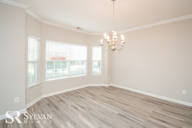 Building Photo - This gorgeous 5-bedroom, 3.5-bath home is ...