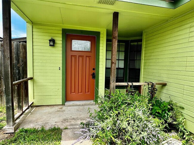 Building Photo - 11612 Fruitwood Pl
