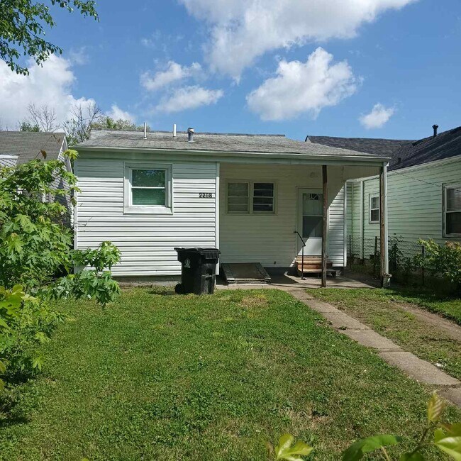 Foto del edificio - 2208 Garland Ave