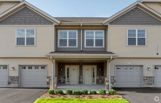 Building Photo - 2416 New Port Vista Dr