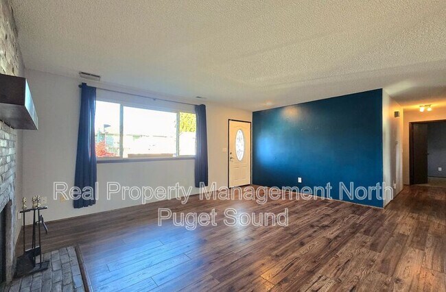 Building Photo - 6816 89th Pl NE