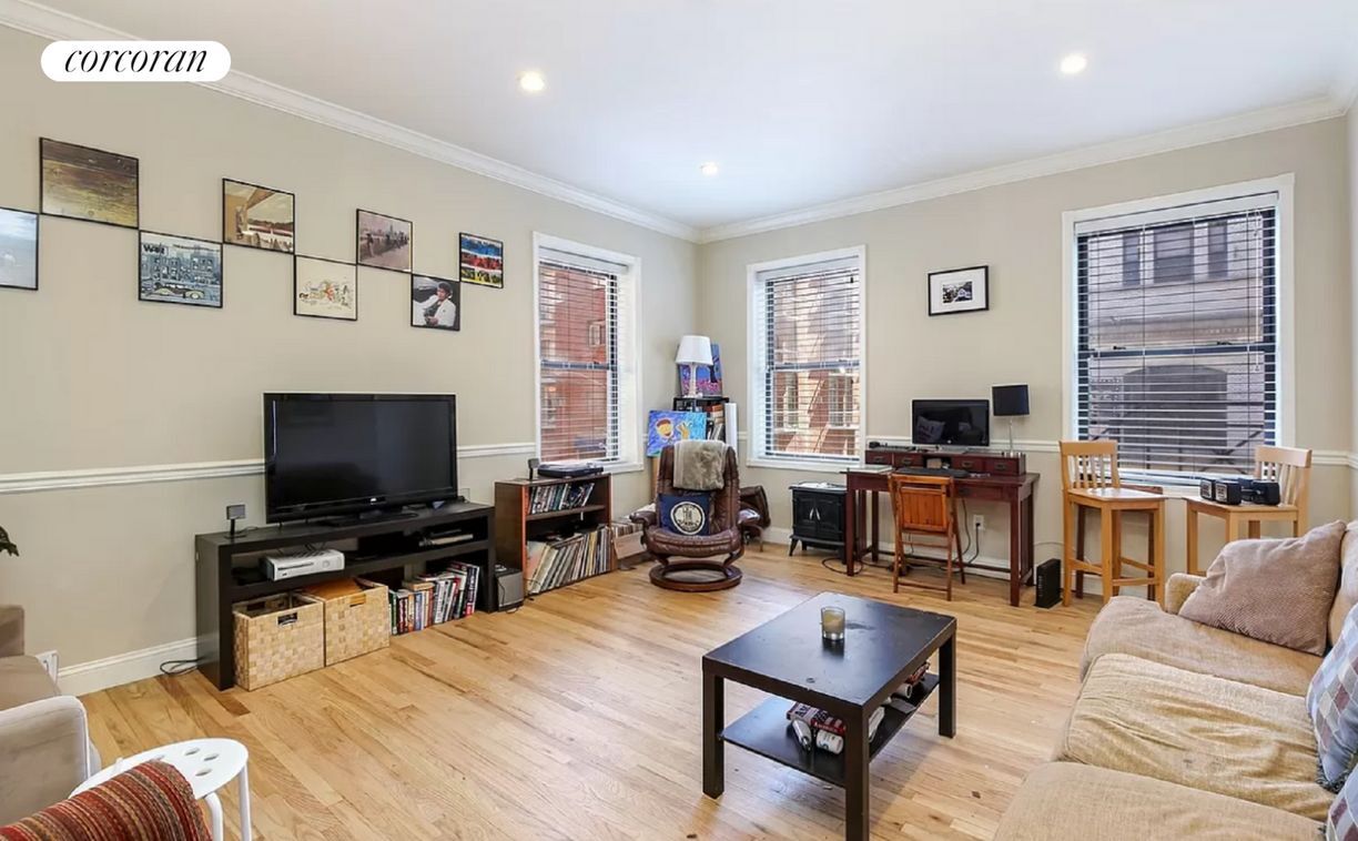Primary Photo - 155 Bleecker St