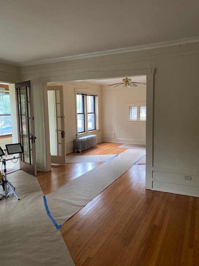 Foto del edificio - 2607 E 73RD St