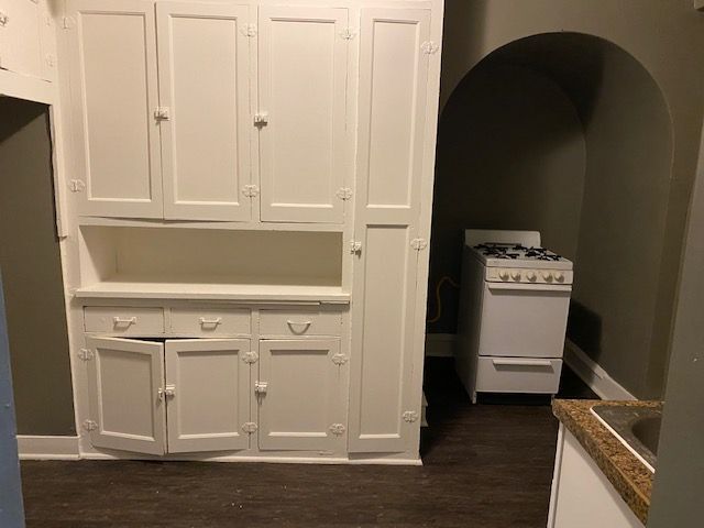 Foto del edificio - 1035 N. 23rd St. Apt. 13 - 1 Bedroom Upper