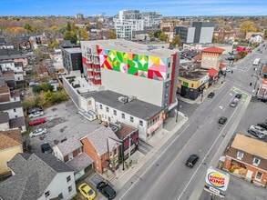 Building Photo - Mural Kingston I