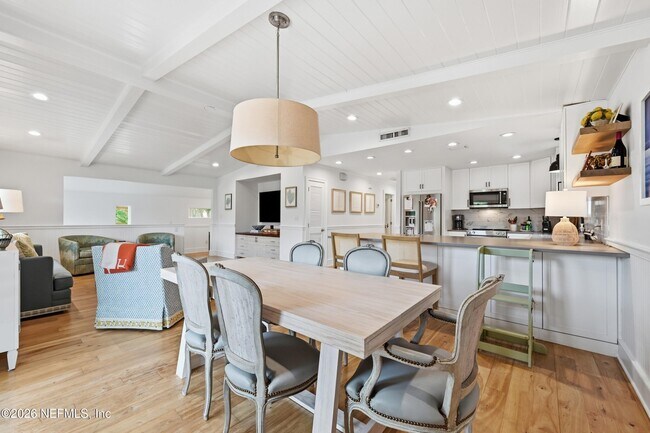 Foto del edificio - 1440 Beach Ave