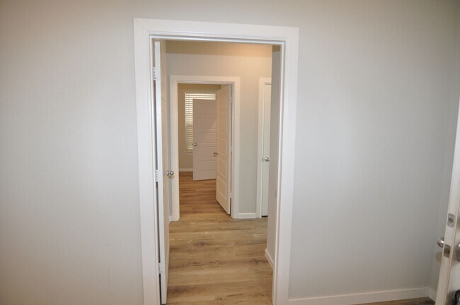 Foto del edificio - 2009 Eagle Blvd