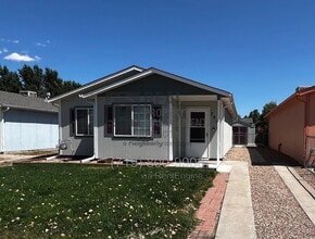 Building Photo - 2914 Acero Ave