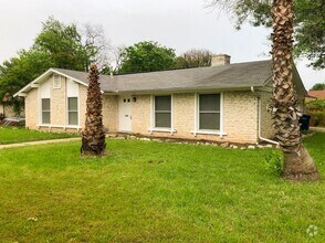 Building Photo - 9001 Pointer Ln