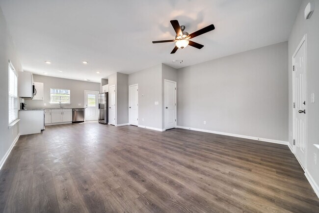 Foto del edificio - 348 Kristen Ct