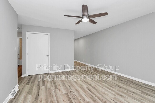 Foto del edificio - 1808 Herrin Ave