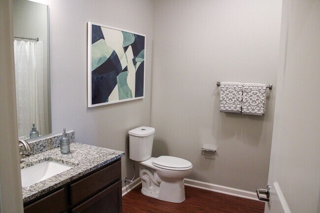 Foto del edificio - 3211 Redhawk St