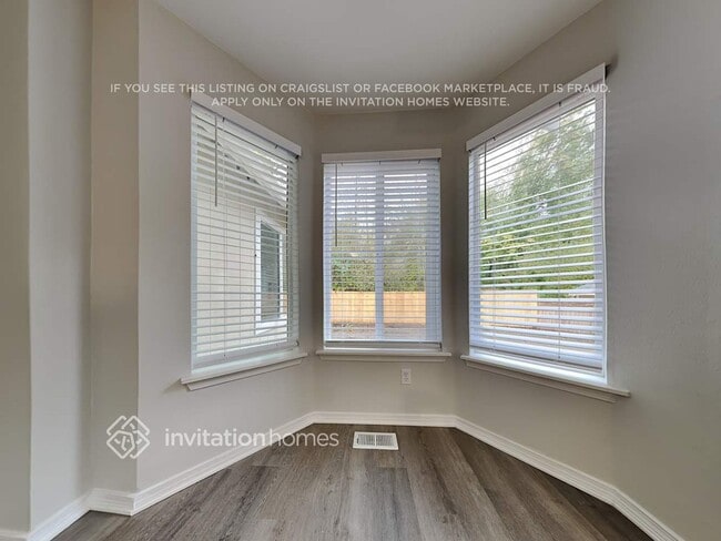 Building Photo - 5485 Trosper Lake St SW