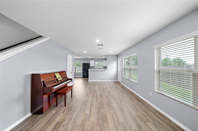 Building Photo - 32510 Orchard Haze Dr