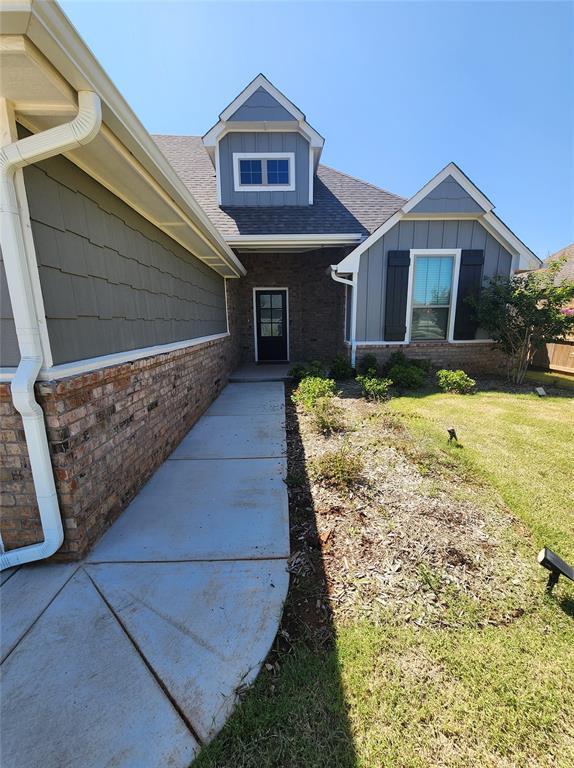 Foto del edificio - 16013 Dahlia Rd