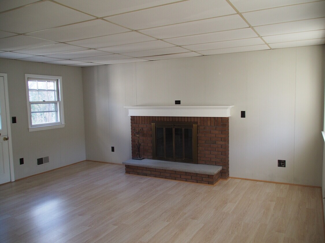 Primary Photo - 55 Sandford Rd