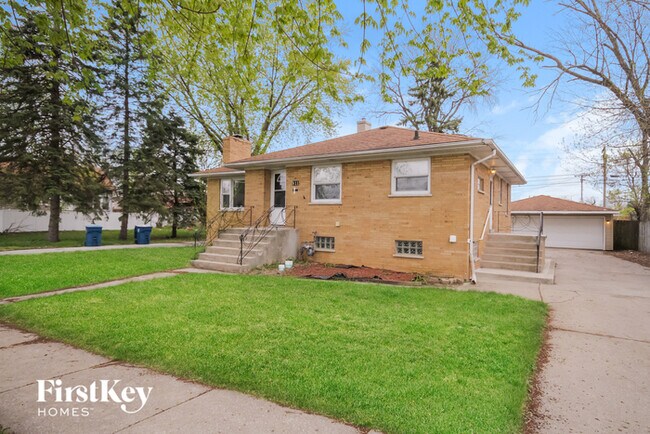 Foto del edificio - 811 Greenbay Ave