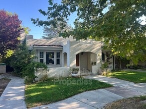 Building Photo - 633 Donner Dr