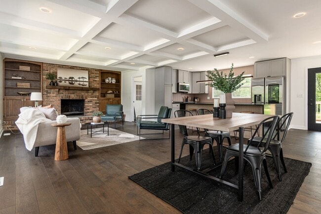 Building Photo - London Property