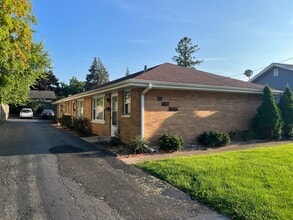 Building Photo - 209 W Maple Ave
