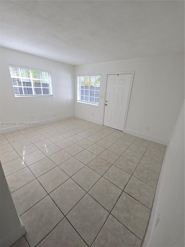 Building Photo - 5151 N Miami Ave