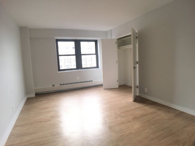 Building Photo - 1365 Saint Nicholas Avenue