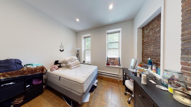 Foto del edificio - 834 Hudson St