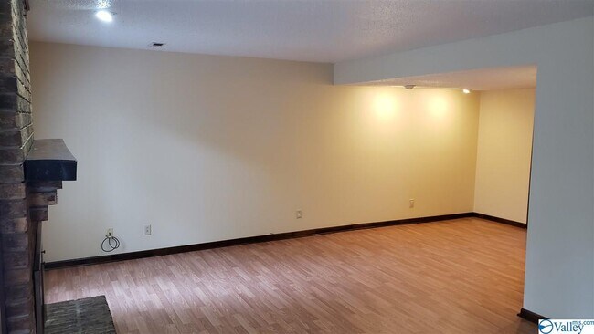 Foto del edificio - 9005 Mahogany Row SE