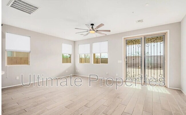 Foto del edificio - 12707 W Caraveo Pl