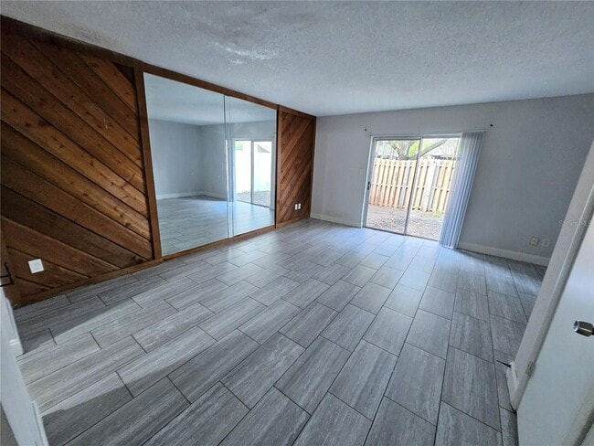 Foto del edificio - 4825 Lighthouse Cir