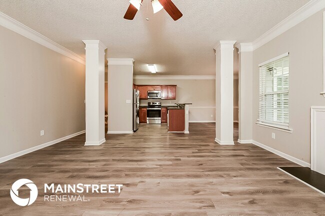 Building Photo - 520 Hansen Dr