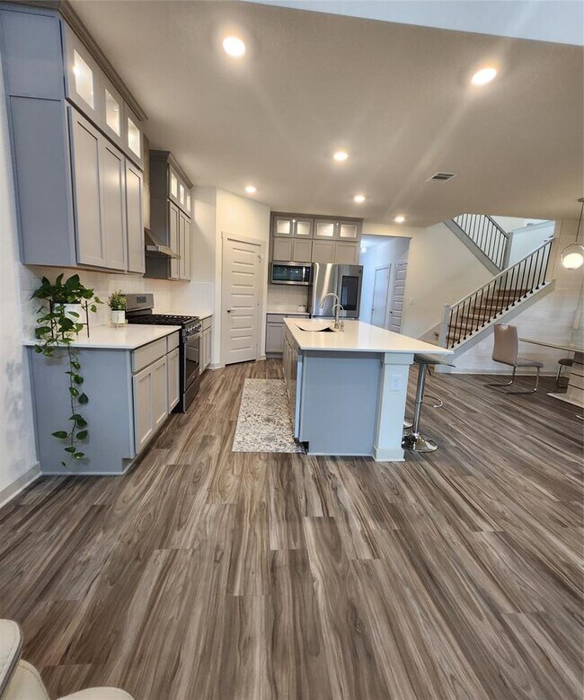Building Photo - 252 Geminiflora Bend