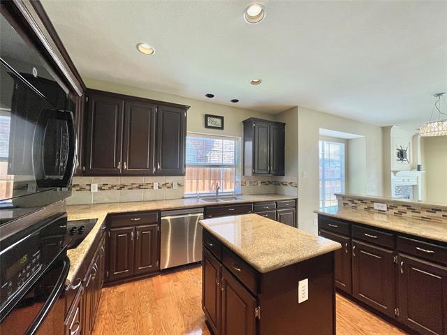 Building Photo - 426 Waterside Dr