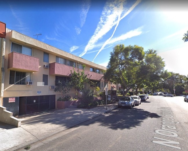 Building Photo - 910 N Orange Grove Ave