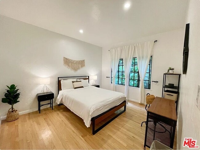 Foto del edificio - 944 12th St