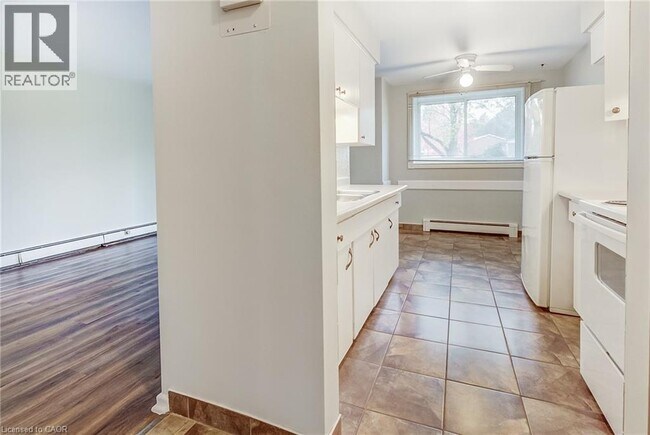 Photo du bâtiment - 371 Dale Crescent