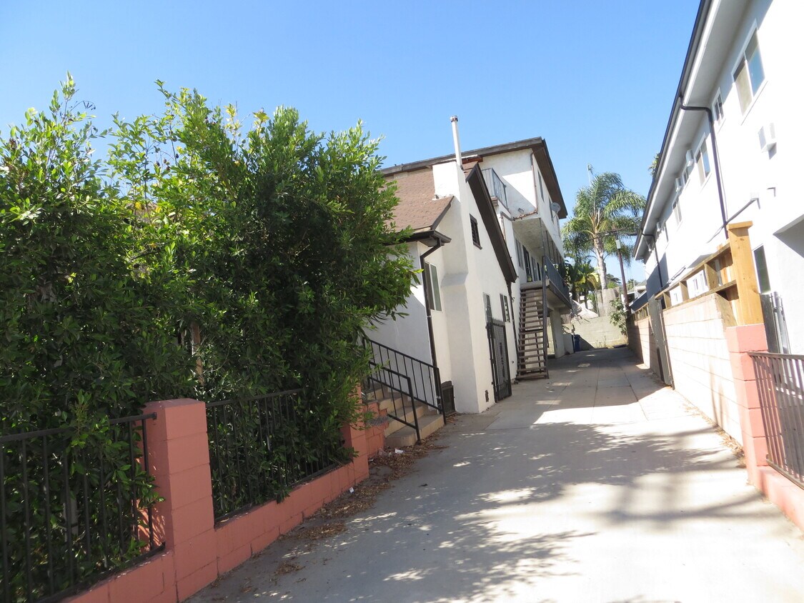 4521 Prospect Ave Unit 2, Los Angeles, CA 90027 Apartments in Los