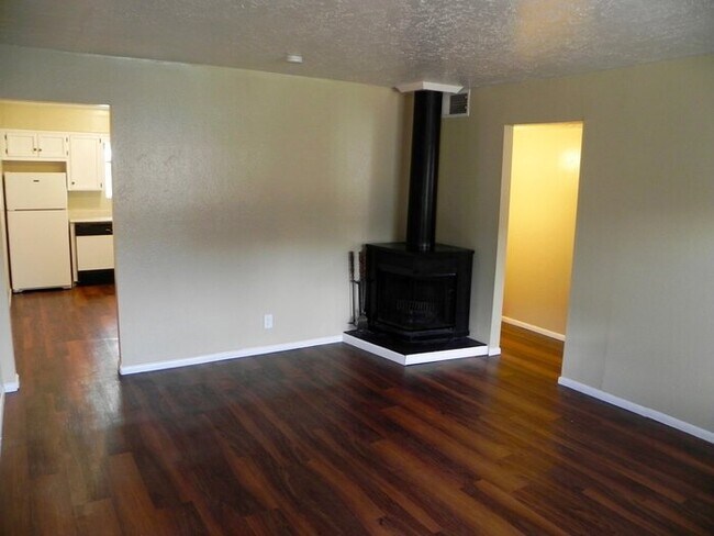Foto del edificio - 2112 Moon St NE