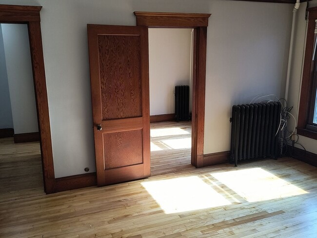 Foto del edificio - 248-250 N Main St