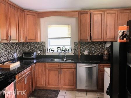 Building Photo - 64 Cedar St