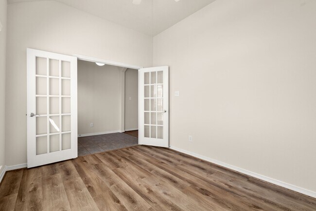 Foto del edificio - 2302 Oakleaf Hills Cir