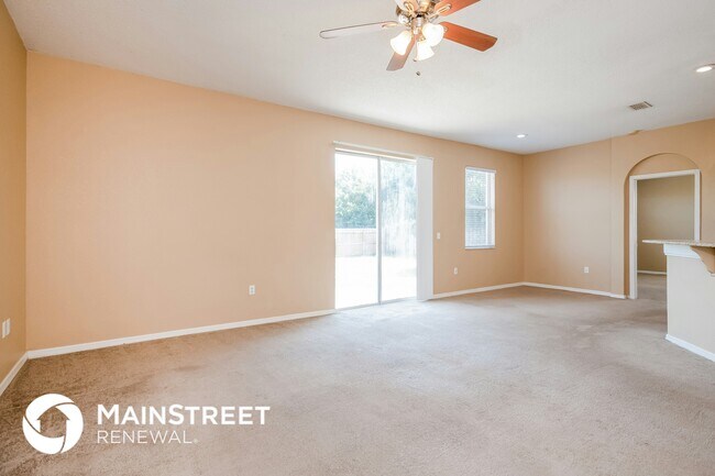 Building Photo - 6026 Live Oak Dr