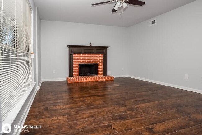 Building Photo - 110 Crystal Green Ct, College Park, GA 30349