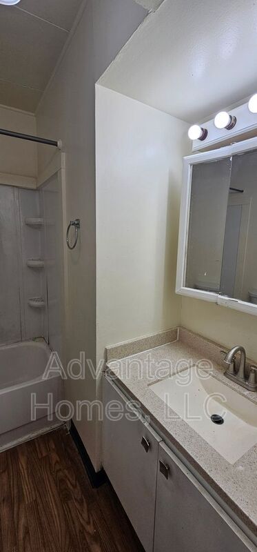 Foto del edificio - 824 N 70th St